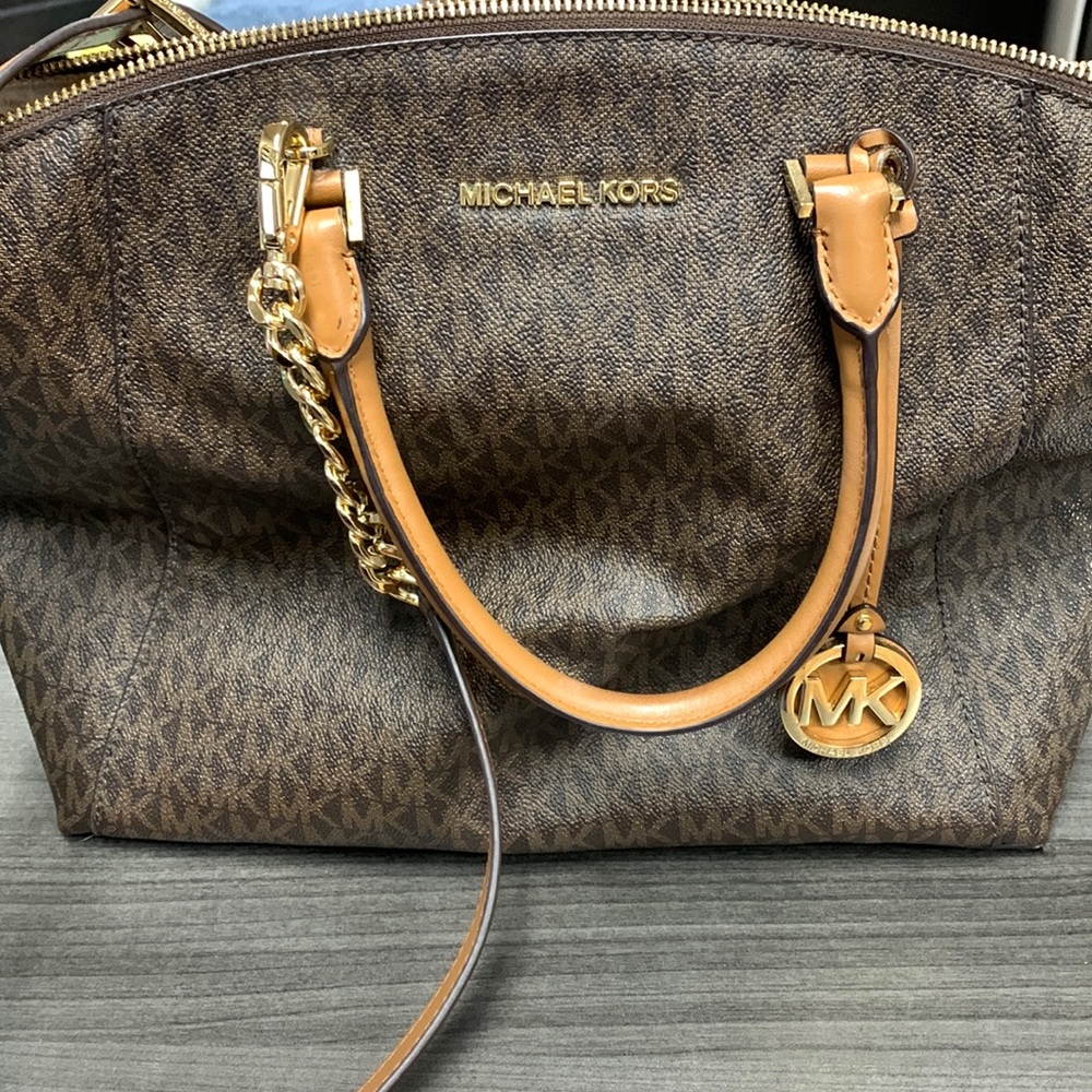 Michael kors satchel